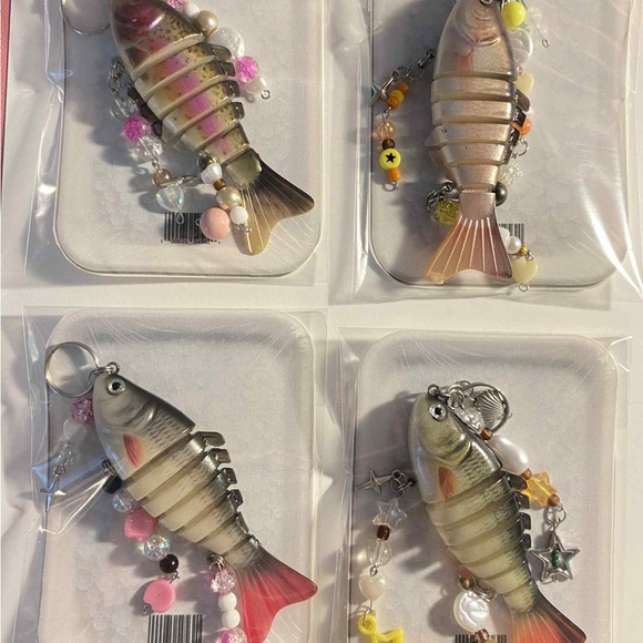 Colorful Fish Keychain Set - Picture 14 of 15